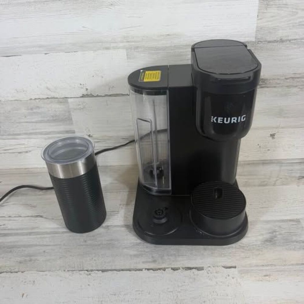 Keurig machine - Picture 3 of 8